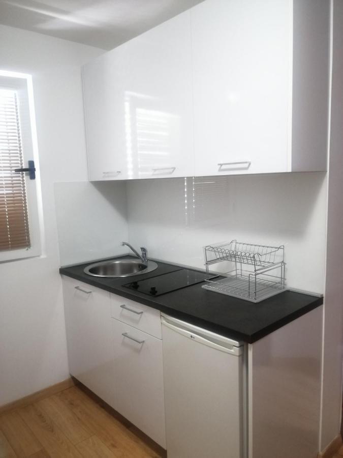 Lyon Apartments Μπούντβα Εξωτερικό φωτογραφία