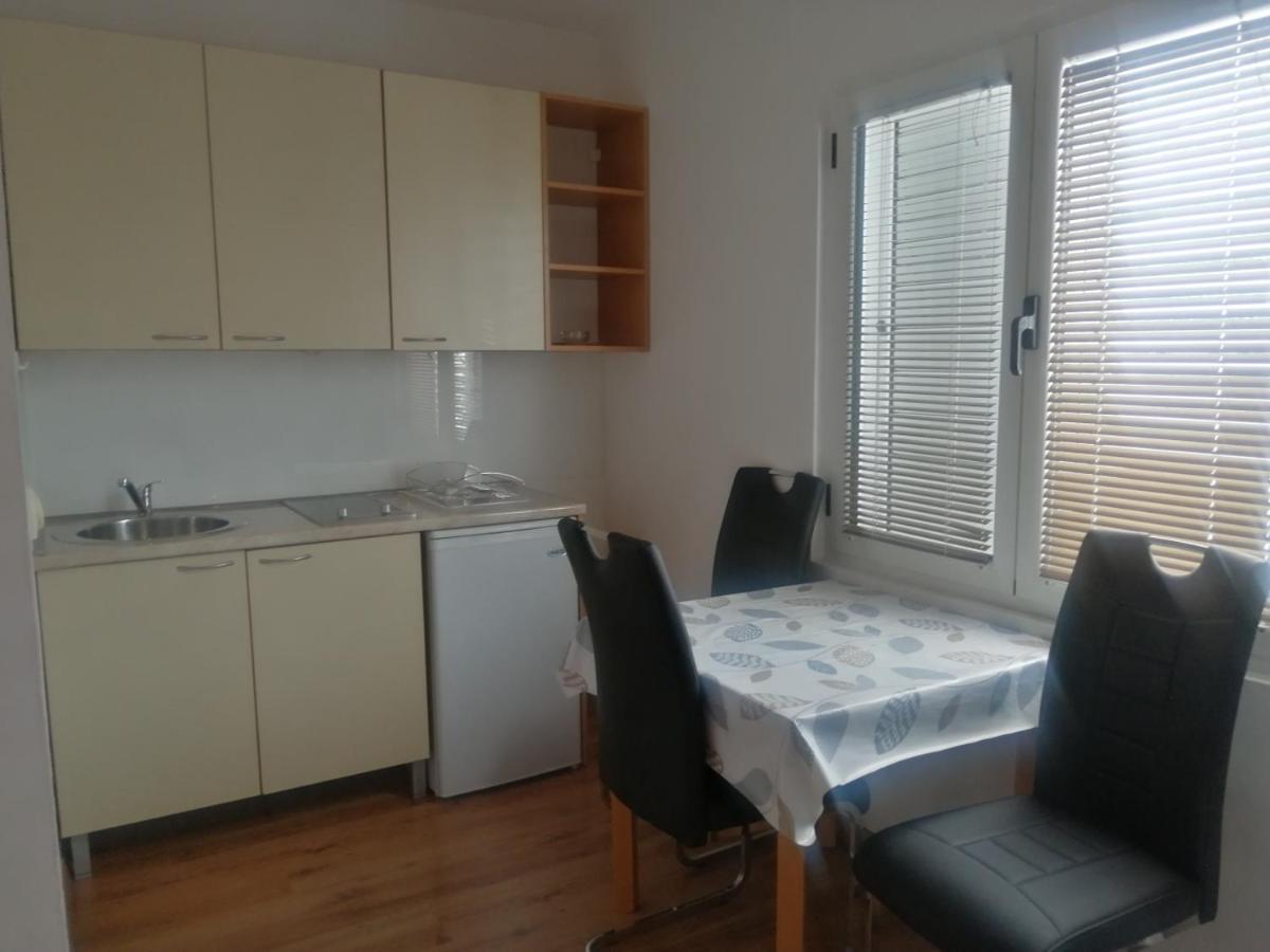 Lyon Apartments Μπούντβα Εξωτερικό φωτογραφία
