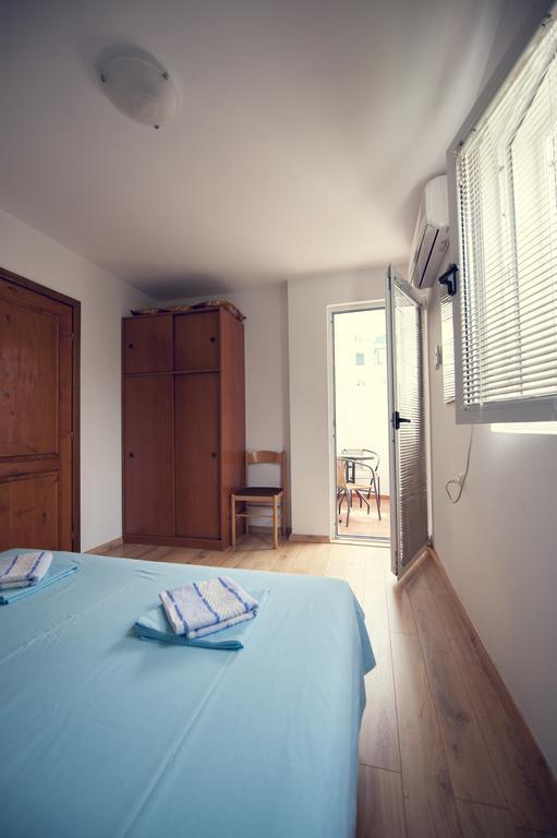 Lyon Apartments Μπούντβα Δωμάτιο φωτογραφία