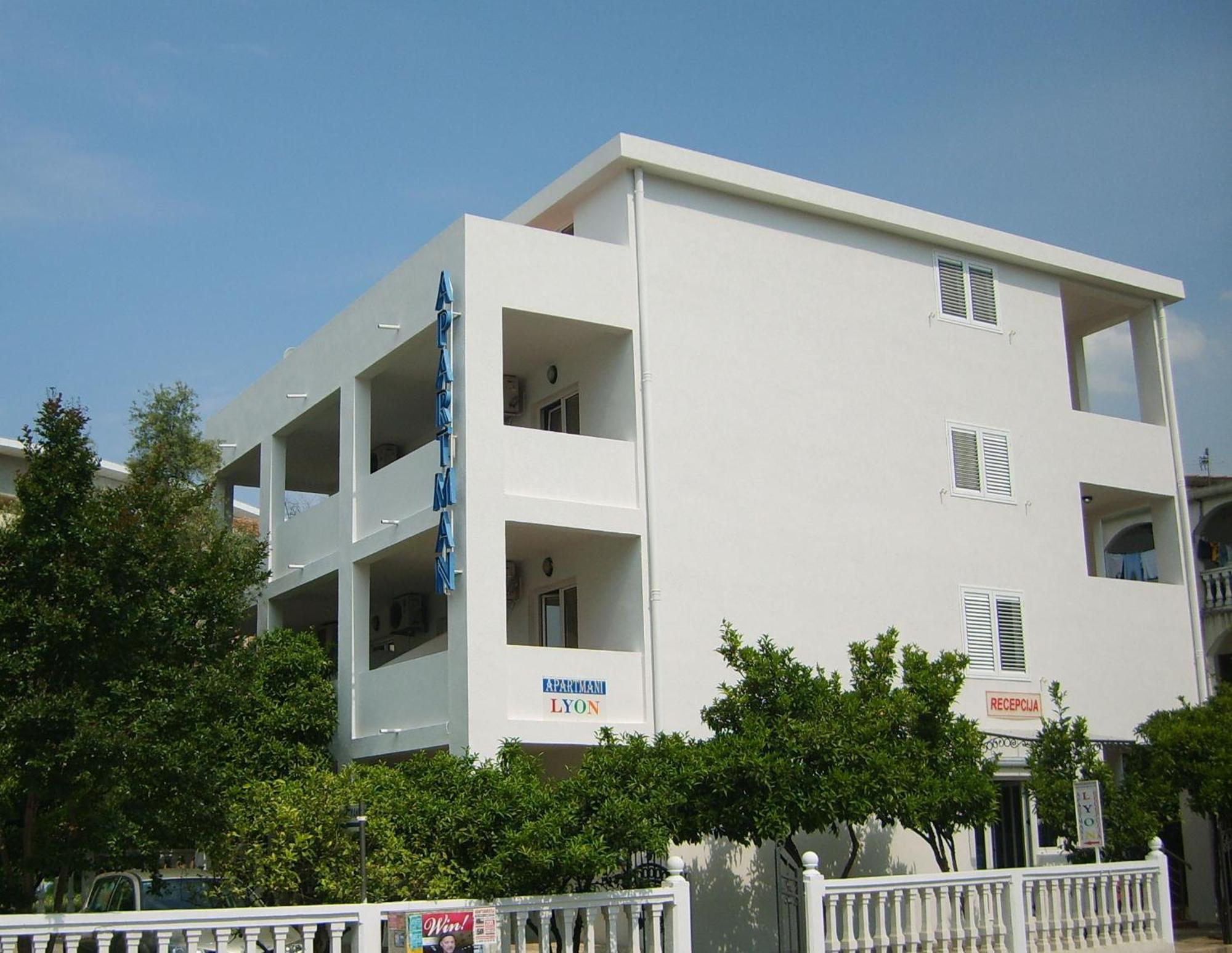 Lyon Apartments Μπούντβα Εξωτερικό φωτογραφία